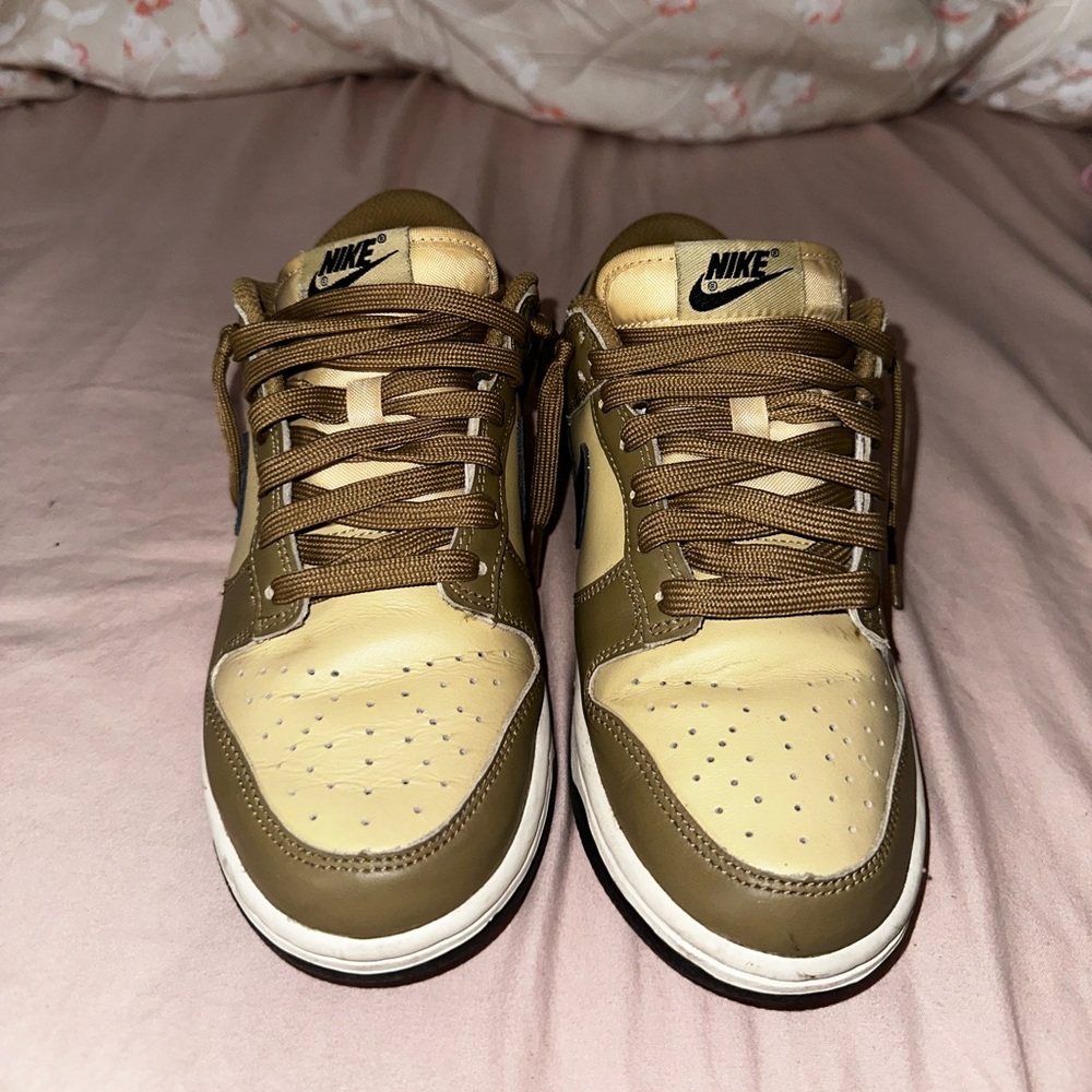 2022 Women’s Dunk Low 'Dark Driftwood'